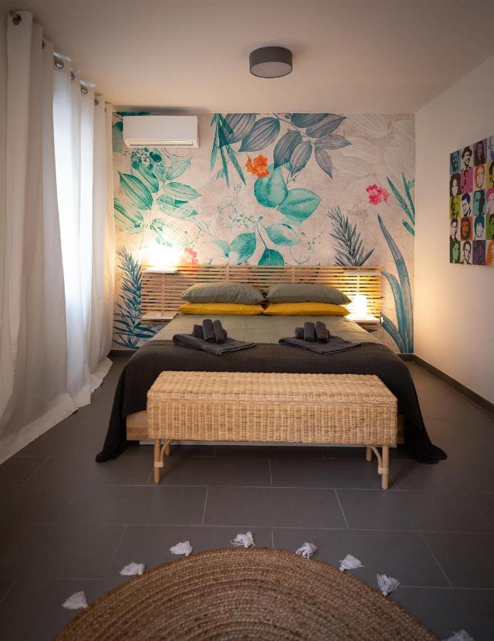 Via Calefati Land Appartement Bari Buitenkant foto