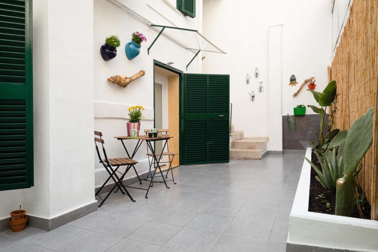 Via Calefati Land Appartement Bari Buitenkant foto